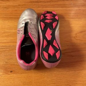 DSG Soccer Cleats (size 4.5)